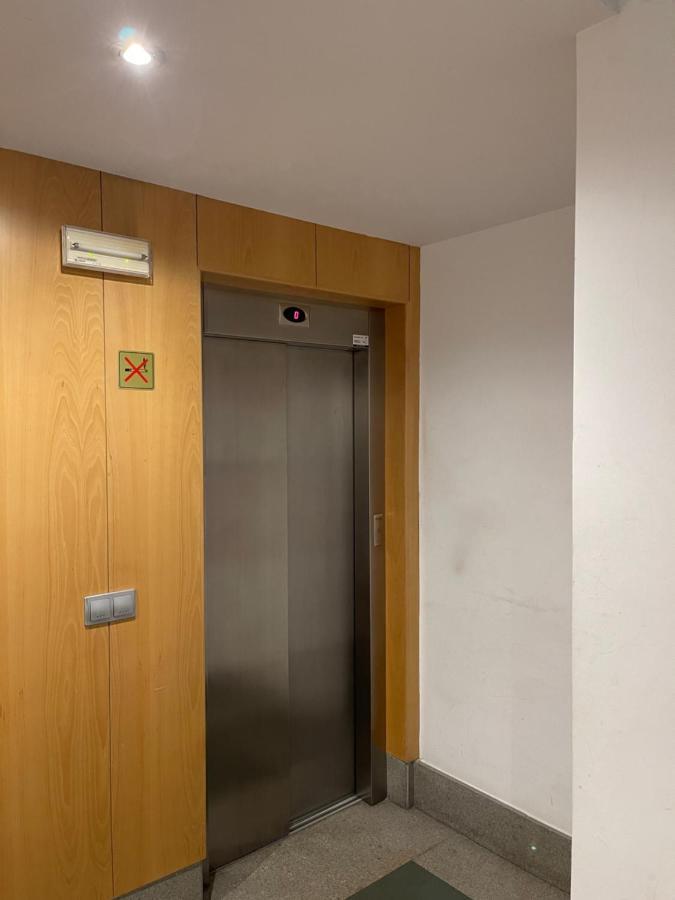 Piso Principal Apartment Ourense Bagian luar foto